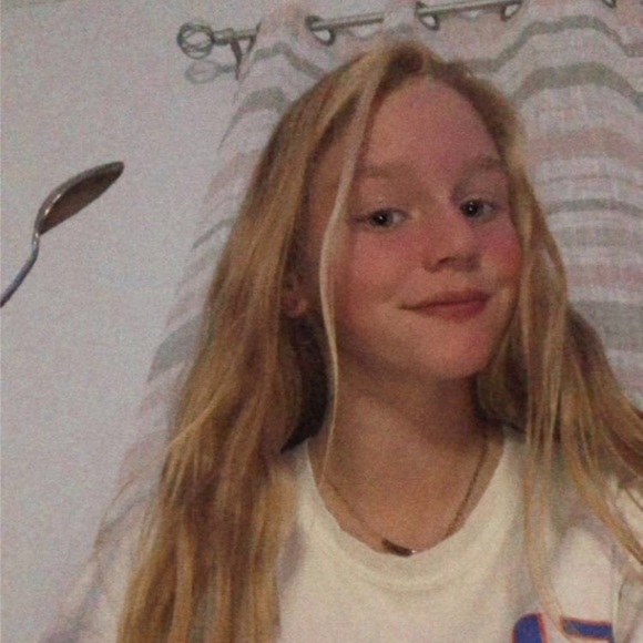 Meet your Posher, Tess - Picture 1 of 1